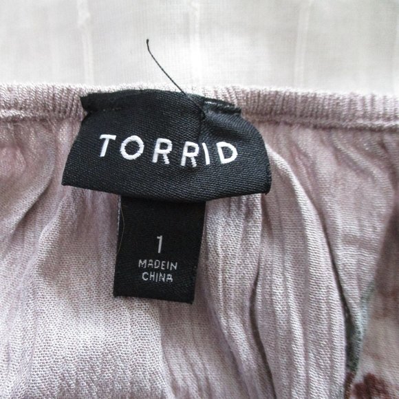 Mauve floral cold shoulder top NWOT - Picture 3 of 10